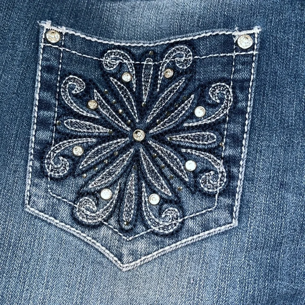 Earl Women’s Mid Rise Medium Wash Embellished‎ Bootcut Jeans Sz 6 Western Bling